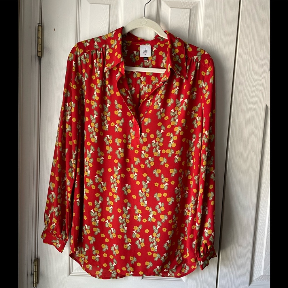 CAbi Belfry Blouse. Size Medium. NWOT. Style # 3947.